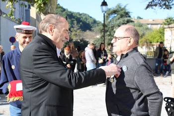 Le major Jacky L'Hermitte décoré